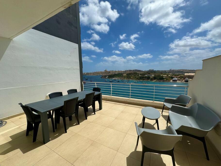 Penthouse -Centre Of Sliema - Best View In Malta Exterior photo